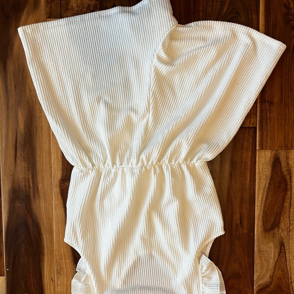 Caution to the Wind white romper - Picture 2 of 2